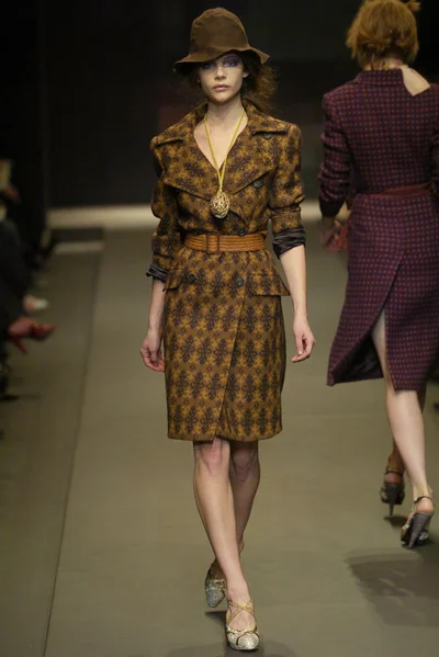 Look 2